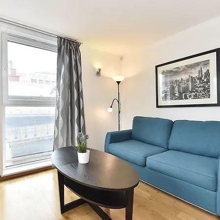 Allen Gardens Hotel London