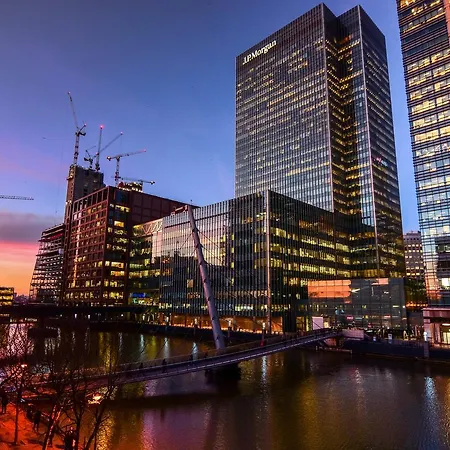 Canary Wharf - Corporate River View Apartments * London