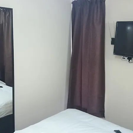 New Globe 3* Londra