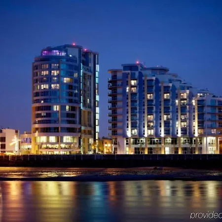 Crowne Plaza Battersea Hotel London