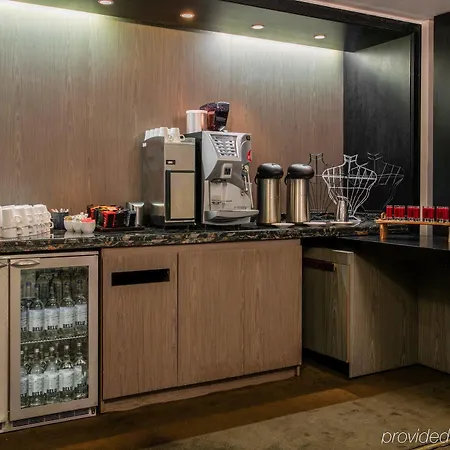 Hotel Crowne Plaza Battersea 4*