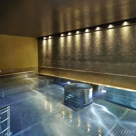 Crowne Plaza Battersea Hotel London