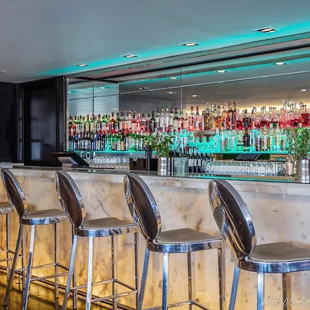Hotel Crowne Plaza Battersea 4*