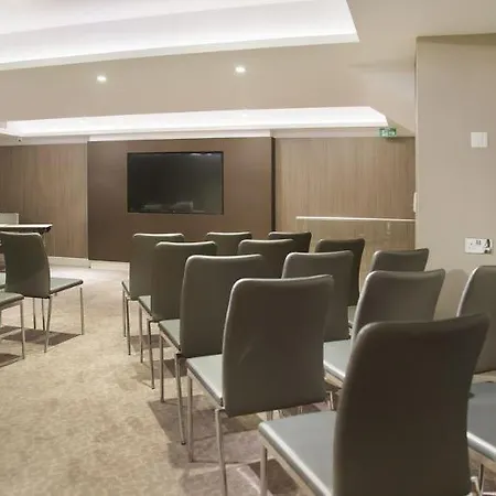 Hampton By Hilton Hotel