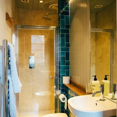 The Culpeper Bedrooms 3*
