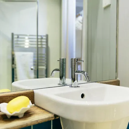 The Culpeper Bedrooms 3*