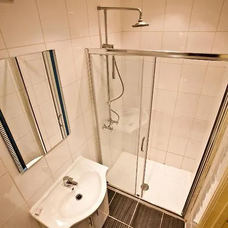 Hotel Rossmore Ilford