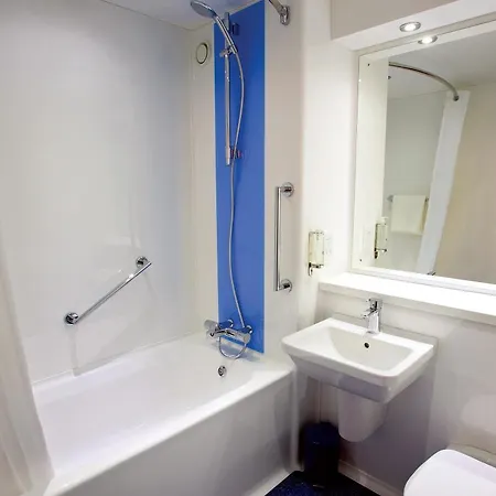Travelodge Road Hotel