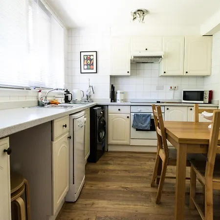 Apartman Modern Central Family-home For 6