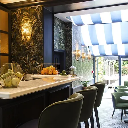 The Academy - Small Luxury Of The World London