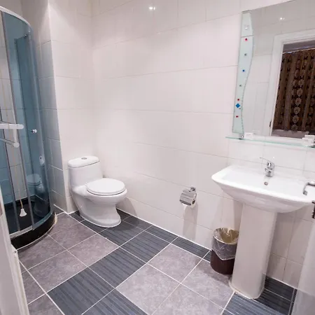 Hotel Rossmore 2*