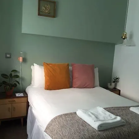Old Ship Hackney 4*