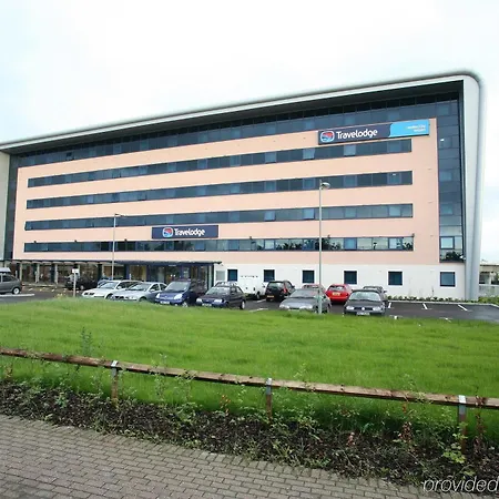 Travelodge Airport Szálloda