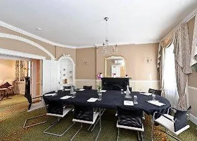 The Academy - Small Luxury Of The World 5*