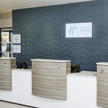 Holiday Express - Excel By Ihg Otel 3*