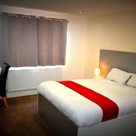 Heathrow Travellers Hub 3*