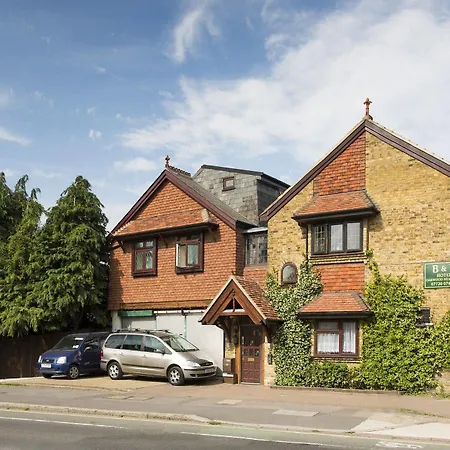 Bed & Breakfast Oakwood Heathrow 2*
