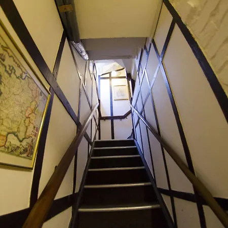 Bed & Breakfast Oakwood Heathrow 2*