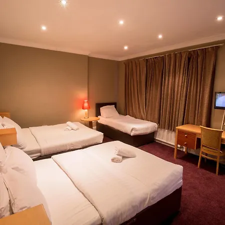 Newham Hotel 2*