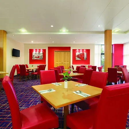 Ramada London North Hotel 4*