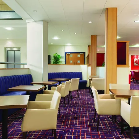 Hotel Ramada London North