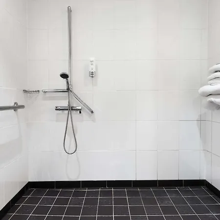 Ramada - Heathrow East