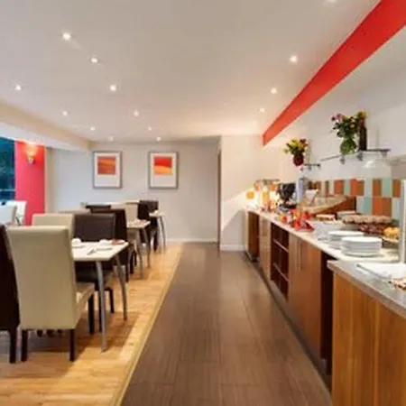 Ramada - Heathrow East 3* Hounslow