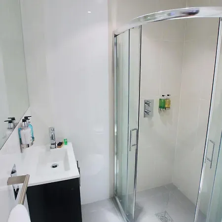 Room Home Stay 4* Londra