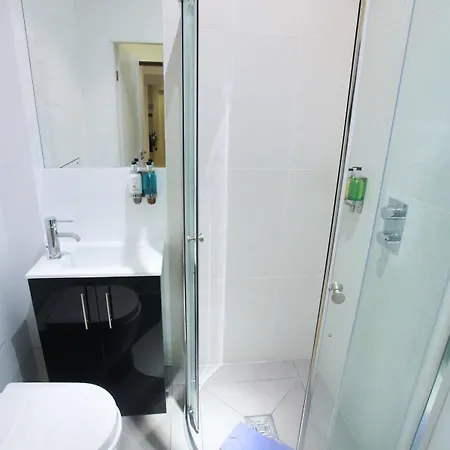 Room Home Stay 4* Londra