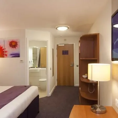 Premier Hotel 2*
