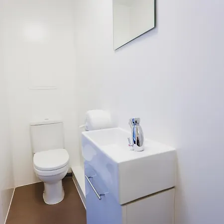 Via Limehouse Hostel