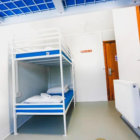 Via Limehouse Hostel Londen