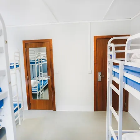 Via Limehouse Hostel Londen