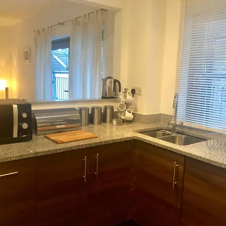 2 Bed Executive Next To Liverpool Street Free Wifi By Aparts London