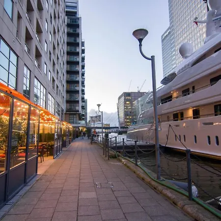 Canary Wharf - Corporate River View Apartments Apartment *