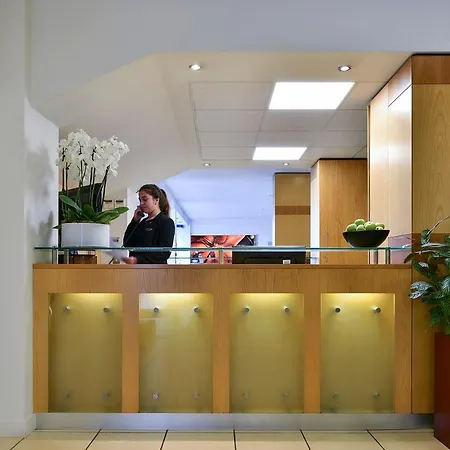Apartment Fraser Place Canary Wharf London