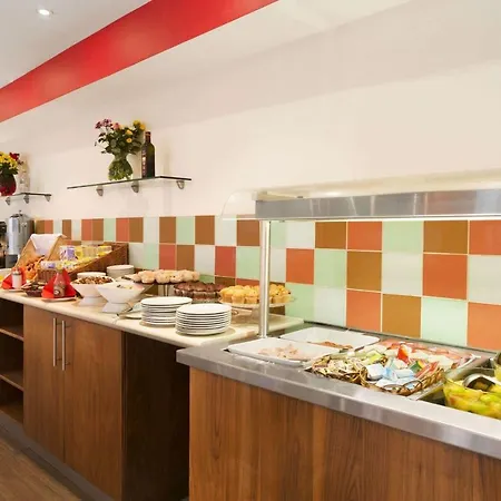 Ramada - Heathrow East Hotel Hounslow