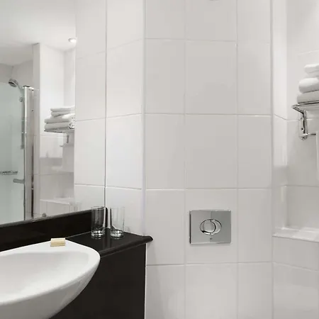 Ramada - Heathrow East 3* Hounslow
