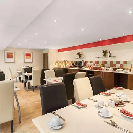 Ramada - Heathrow East Hounslow
