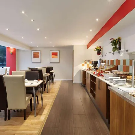 Ramada - Heathrow East Hotel Hounslow