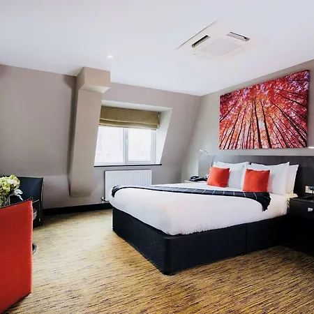 Hampton By Hilton Hotel 4*