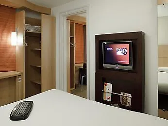 Ibis London Heathrow Airport 3* Hillingdon