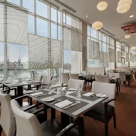 Novotel Excel Hotel 4*