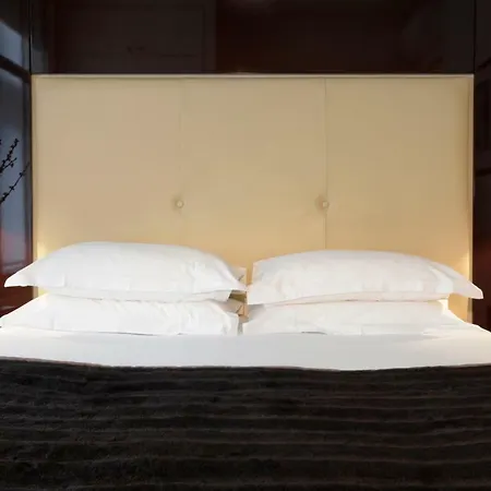 No.5 Maddox Street 4*