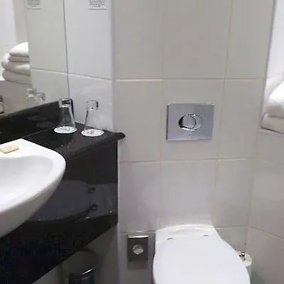 Ramada - Heathrow East