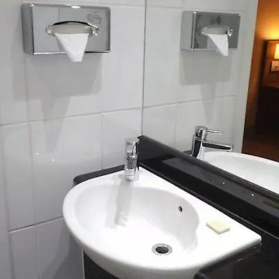 Ramada - Heathrow East Hotel