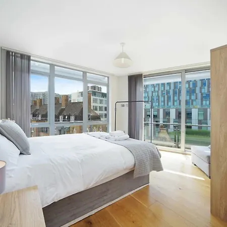 2 Bed Executive Penthouse Near Liverpool Street Free Wifi By Aparts Apartment London