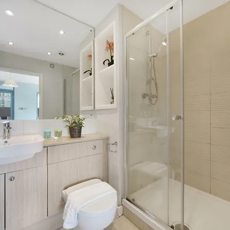 2 Bed Executive Penthouse Near Liverpool Street Free Wifi By Aparts Apartment