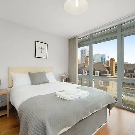 2 Bed Executive Penthouse Near Liverpool Street Free Wifi By Aparts London