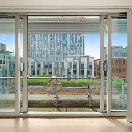 2 Bed Executive Penthouse Near Liverpool Street Free Wifi By Aparts